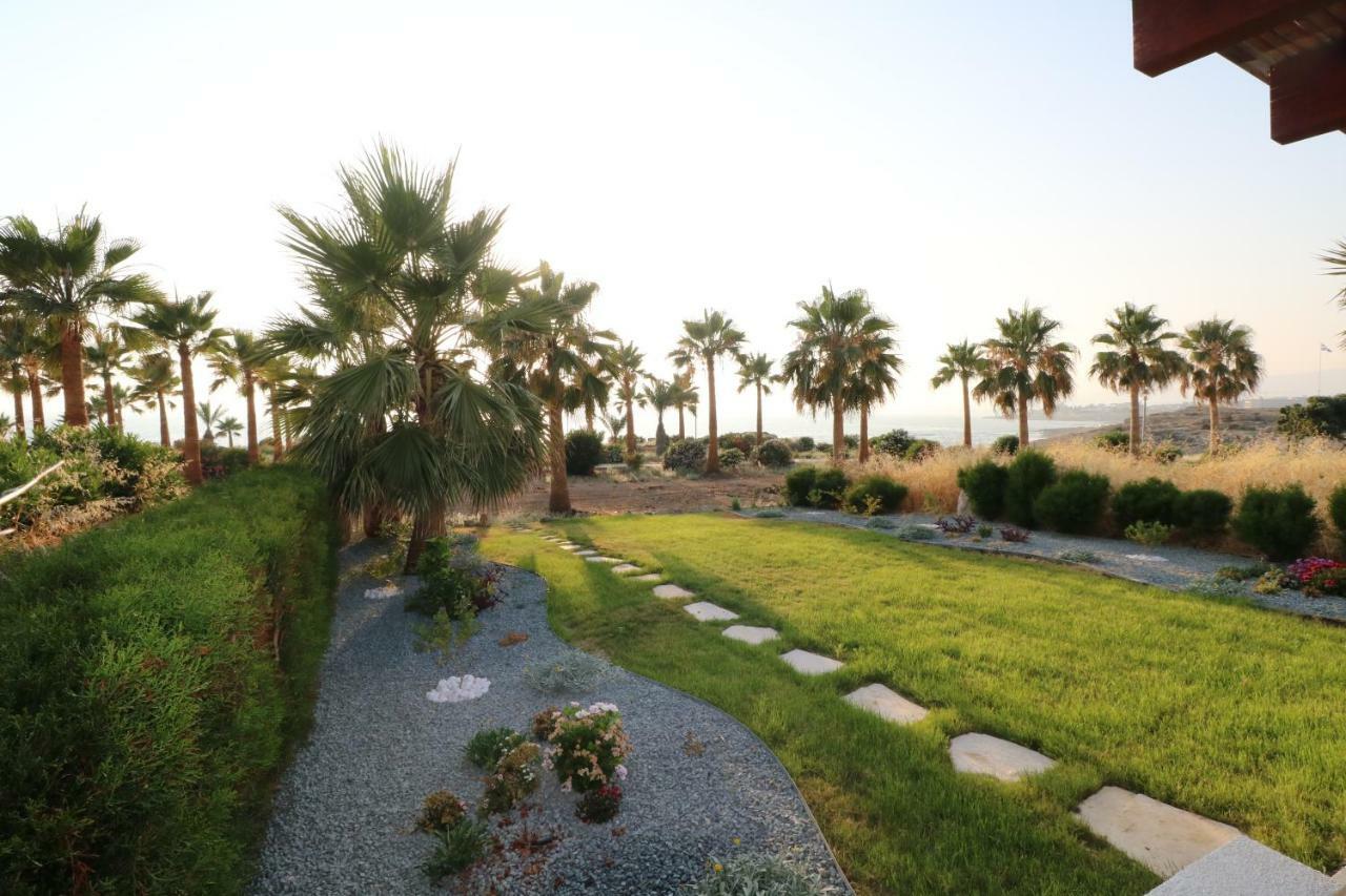 Yulya Villa By Taimoura Paphos Exterior foto