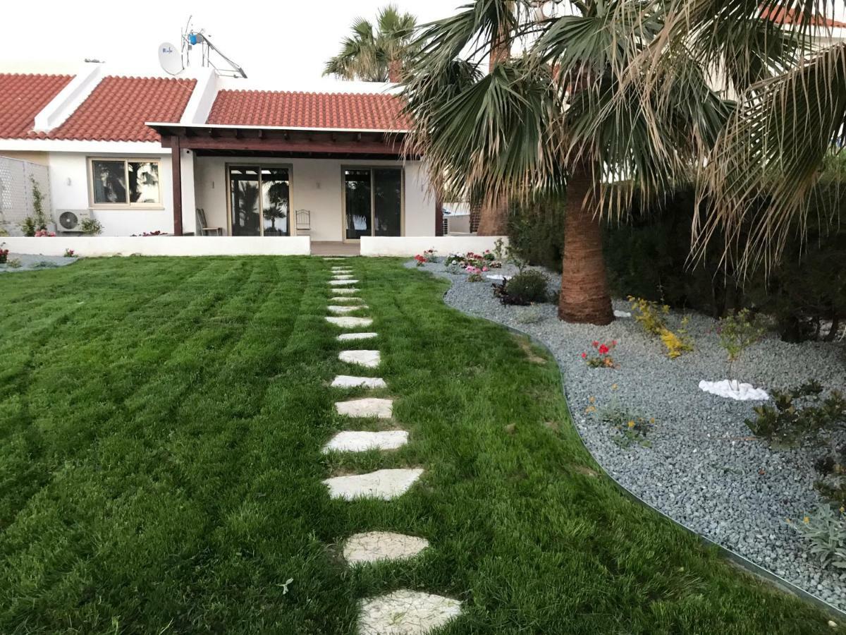 Yulya Villa By Taimoura Paphos Exterior foto