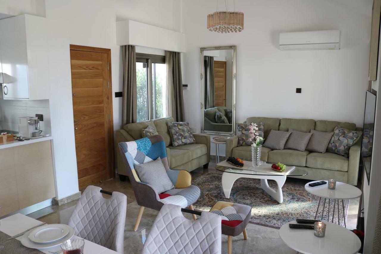 Yulya Villa By Taimoura Paphos Exterior foto